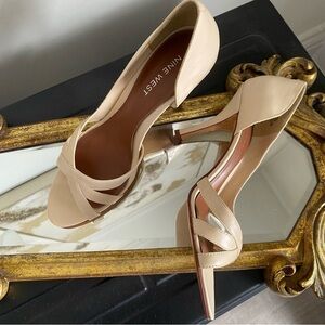 NINE WEST BEIGE LEATHER OPEN TOE HEEL SHOES